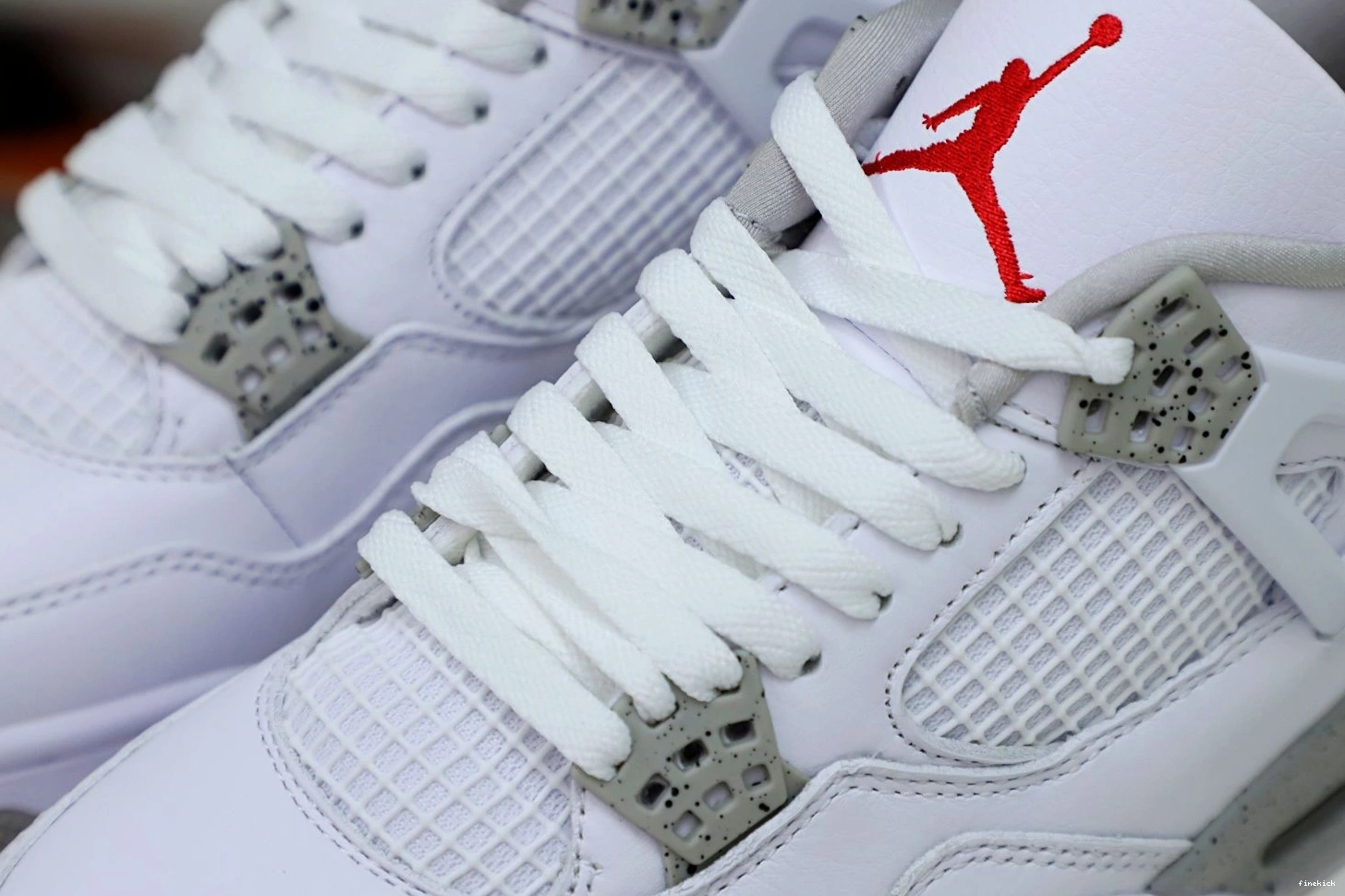 RETRO JORDAN 'WHITE OREO' 4 AIR 0921